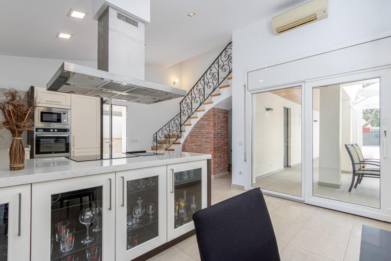 Goldhome - New House With Private Heated Pool, Parking, Wifi, Games Room Empuriabrava Esterno foto