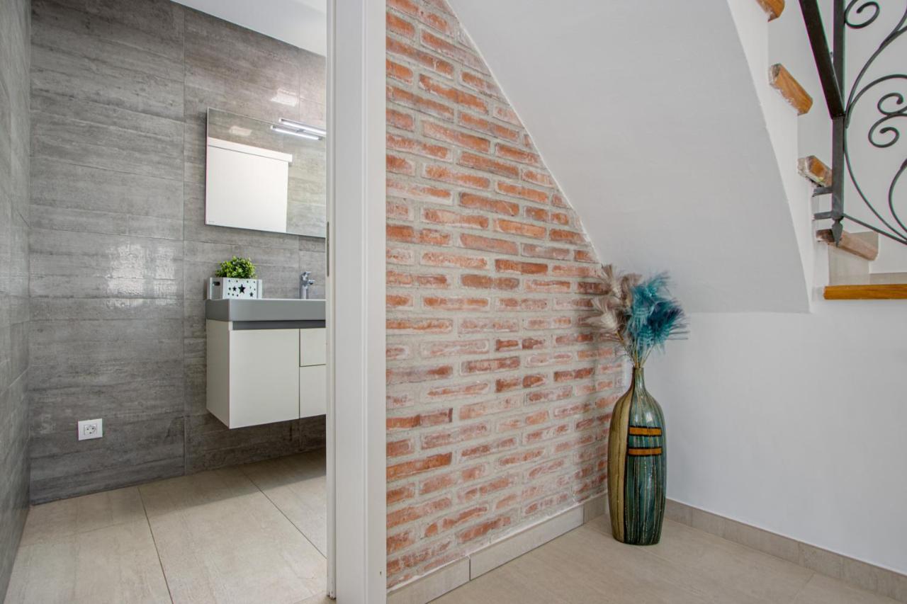 Goldhome - New House With Private Heated Pool, Parking, Wifi, Games Room Empuriabrava Esterno foto