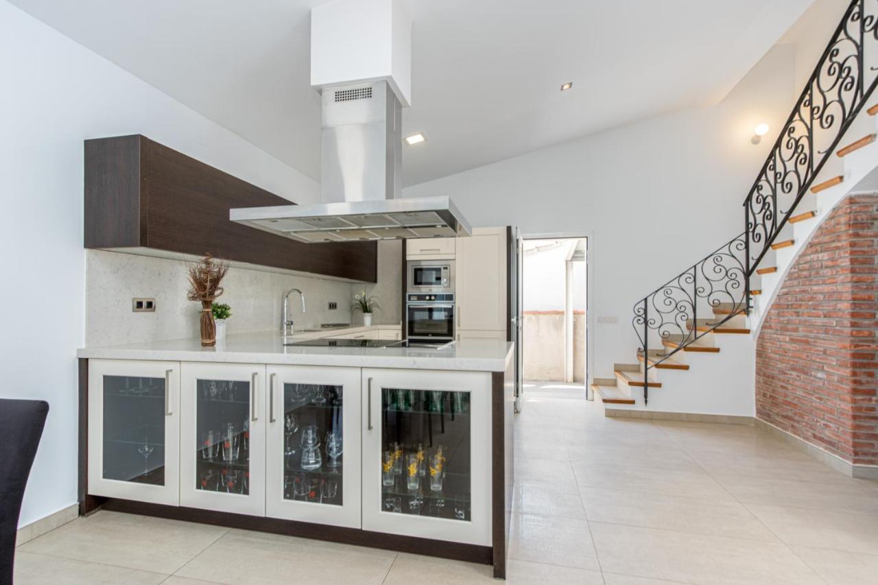 Goldhome - New House With Private Heated Pool, Parking, Wifi, Games Room Empuriabrava Esterno foto