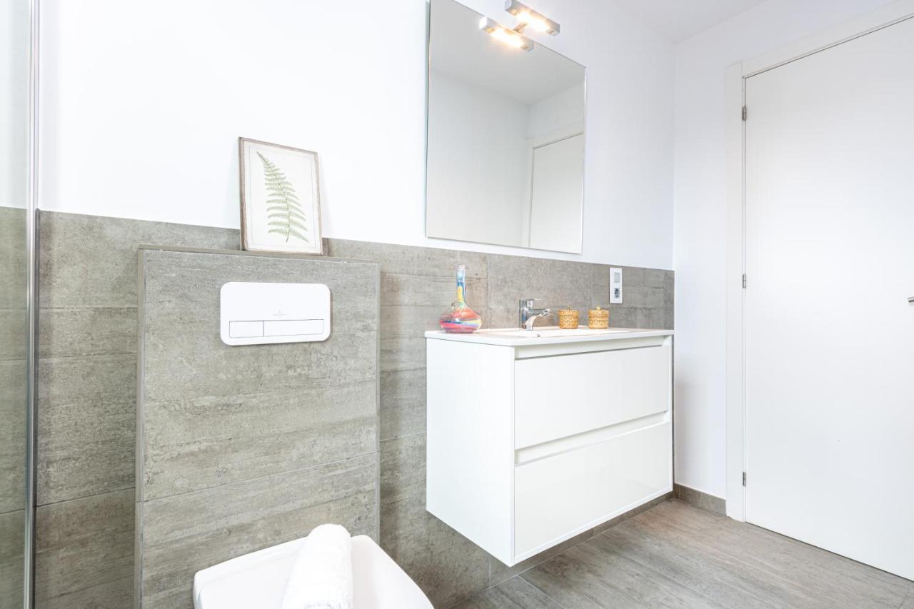 Goldhome - New House With Private Heated Pool, Parking, Wifi, Games Room Empuriabrava Esterno foto
