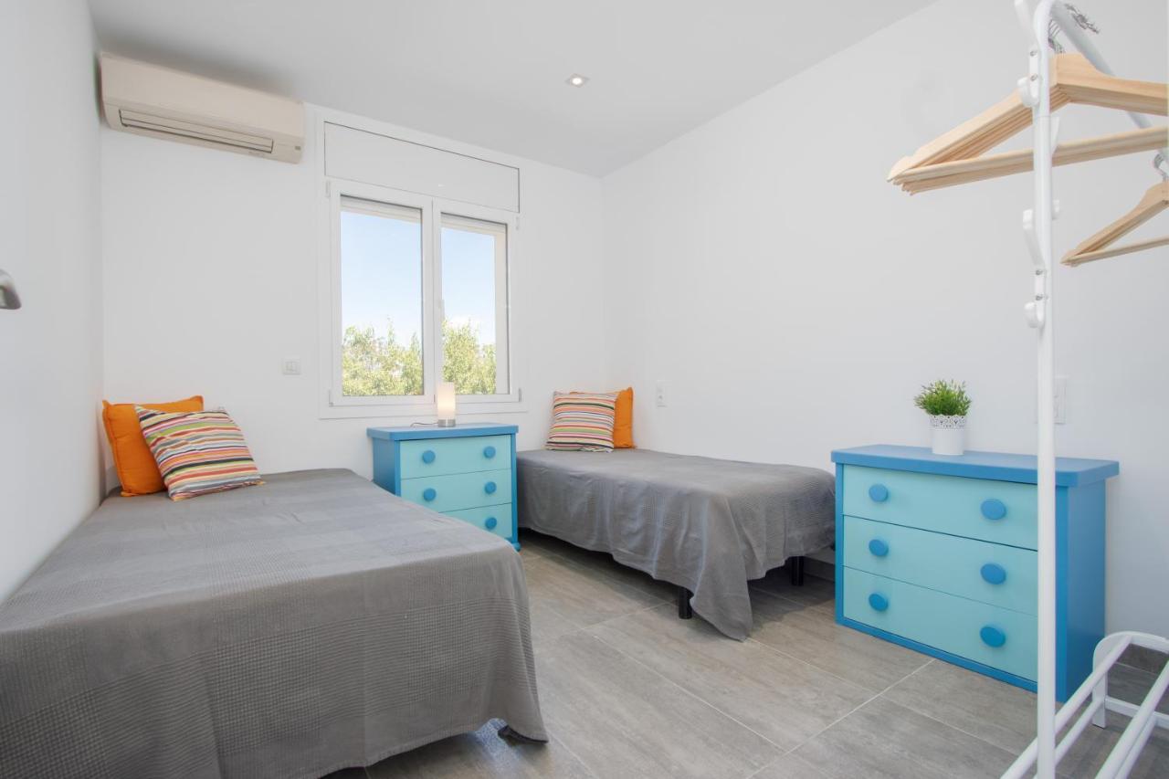 Goldhome - New House With Private Heated Pool, Parking, Wifi, Games Room Empuriabrava Esterno foto