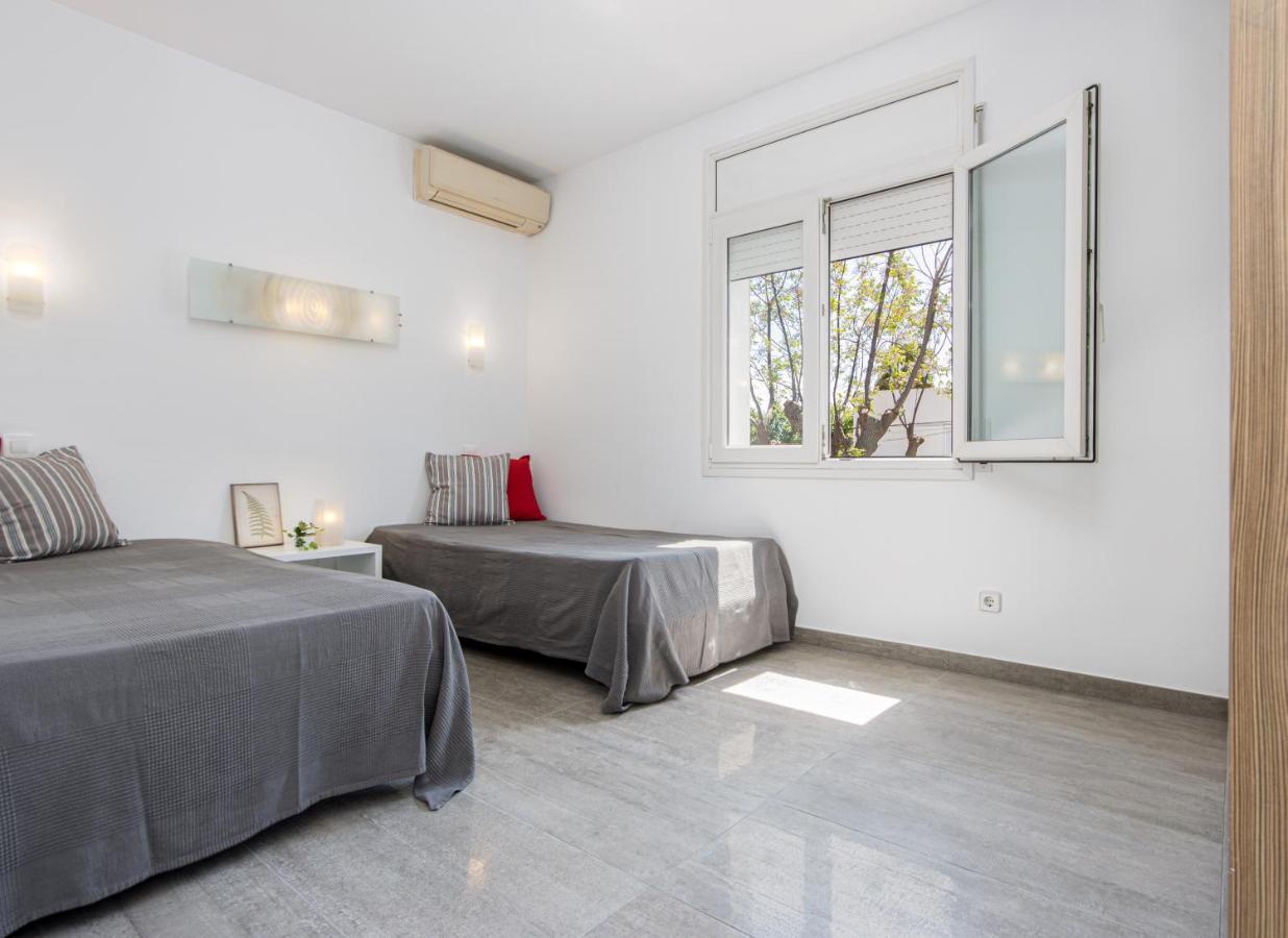 Goldhome - New House With Private Heated Pool, Parking, Wifi, Games Room Empuriabrava Esterno foto