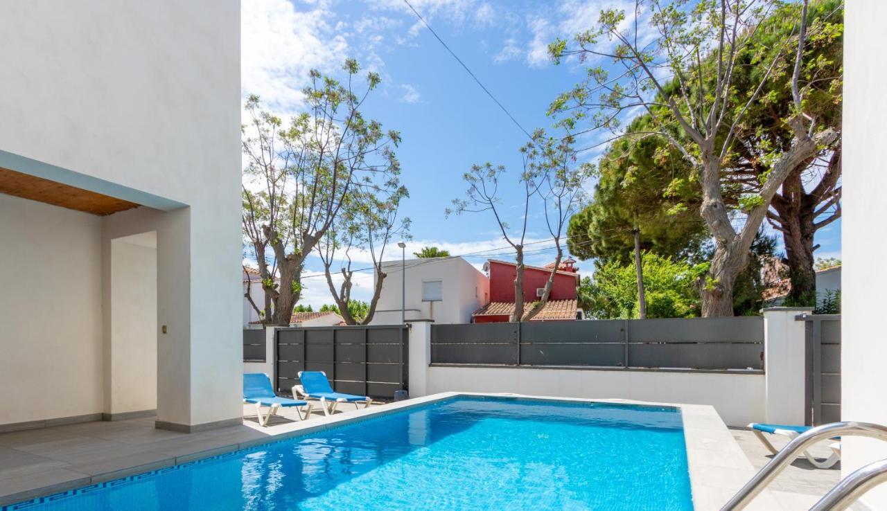 Goldhome - New House With Private Heated Pool, Parking, Wifi, Games Room Empuriabrava Esterno foto