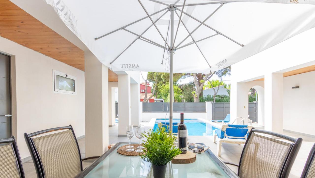 Goldhome - New House With Private Heated Pool, Parking, Wifi, Games Room Empuriabrava Esterno foto