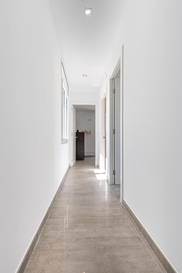 Goldhome - New House With Private Heated Pool, Parking, Wifi, Games Room Empuriabrava Esterno foto