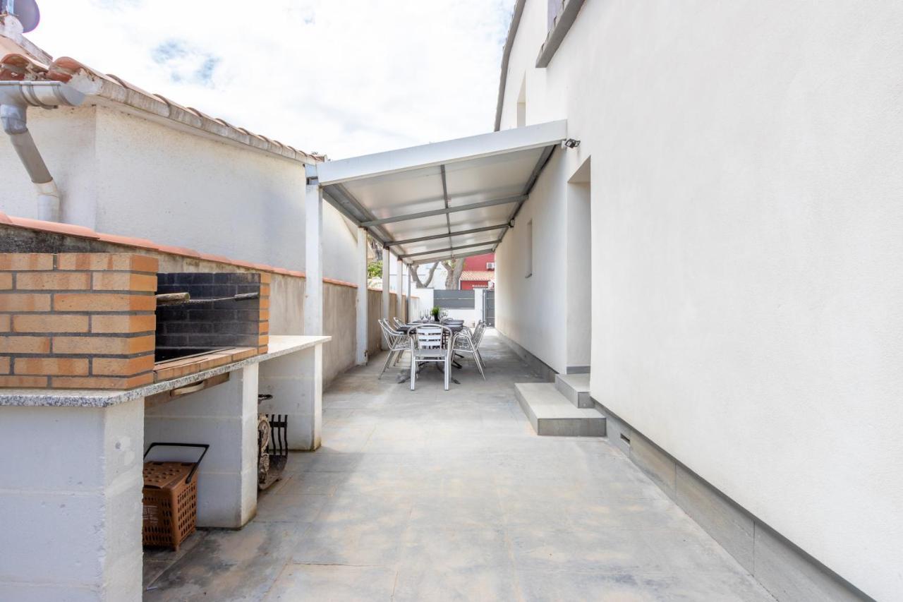 Goldhome - New House With Private Heated Pool, Parking, Wifi, Games Room Empuriabrava Esterno foto
